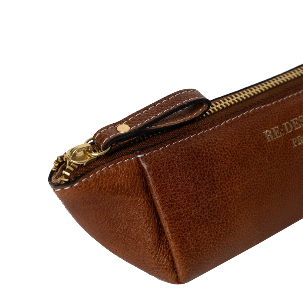 Redesigned Project 11 - Penalhus (M) - Walnut