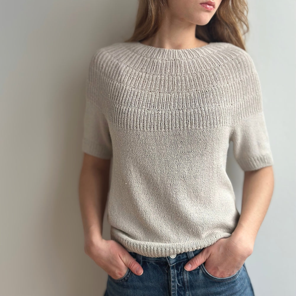 Strikkekit (uden opskrift) - Anker Tee af PetiteKnit (True Silk)