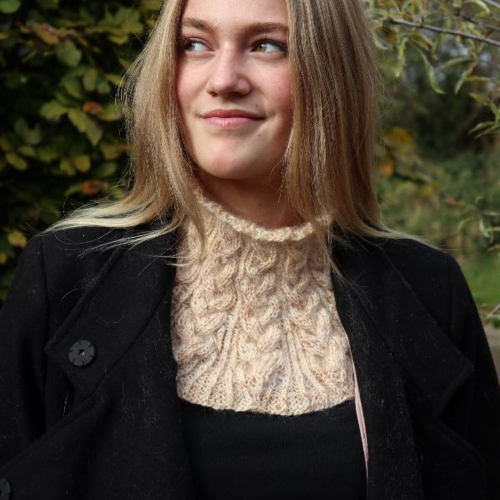 Embla Neck Warmer - Knitamore