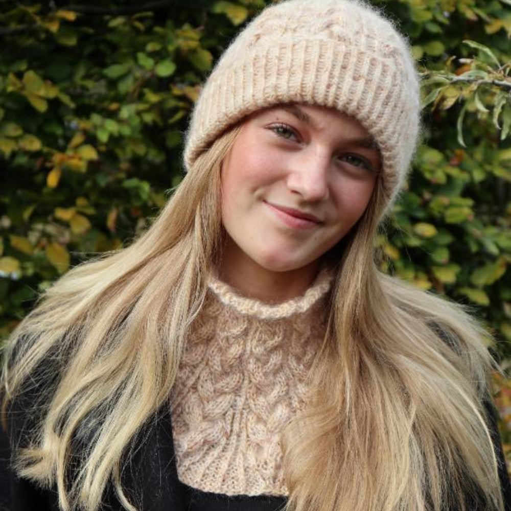 Embla Neck Warmer - Knitamore