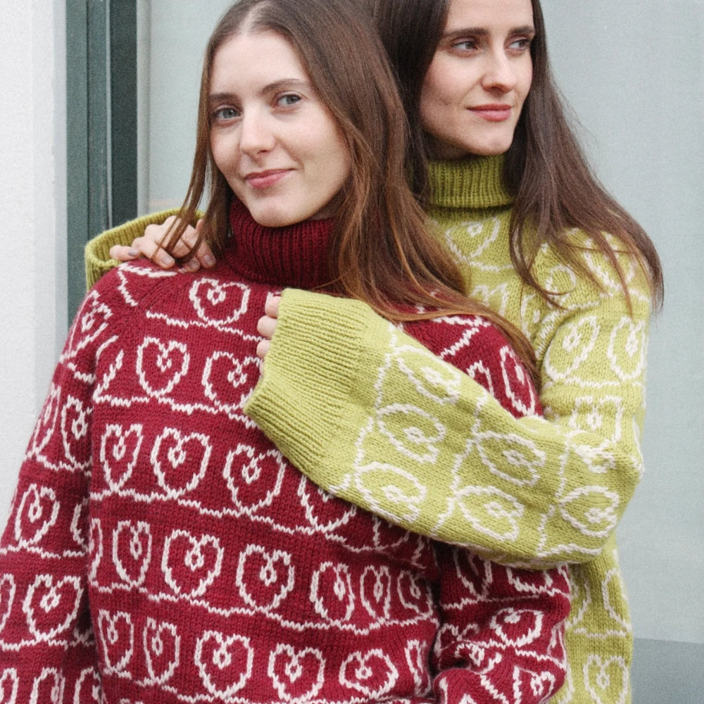 Heart Together Sweater - Spektakelstrik