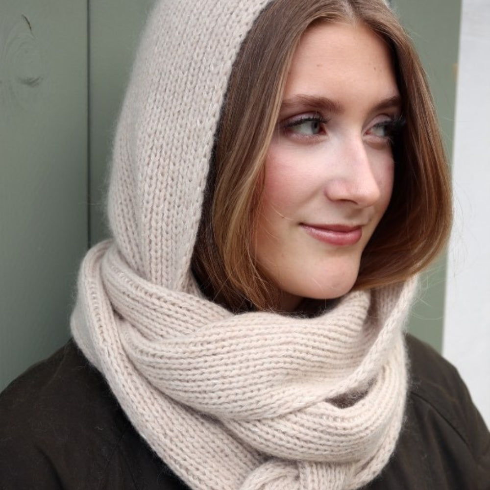 Isolde Hood - Knitamore