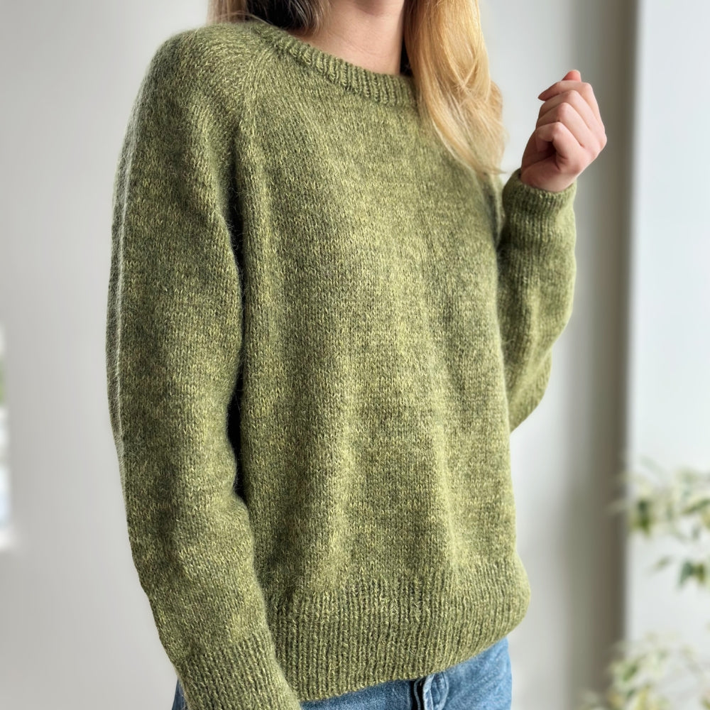 Strikkekit (uden opskrift) - Monday Sweater af PetiteKnit (Shetland Wool + Silk Mohair)
