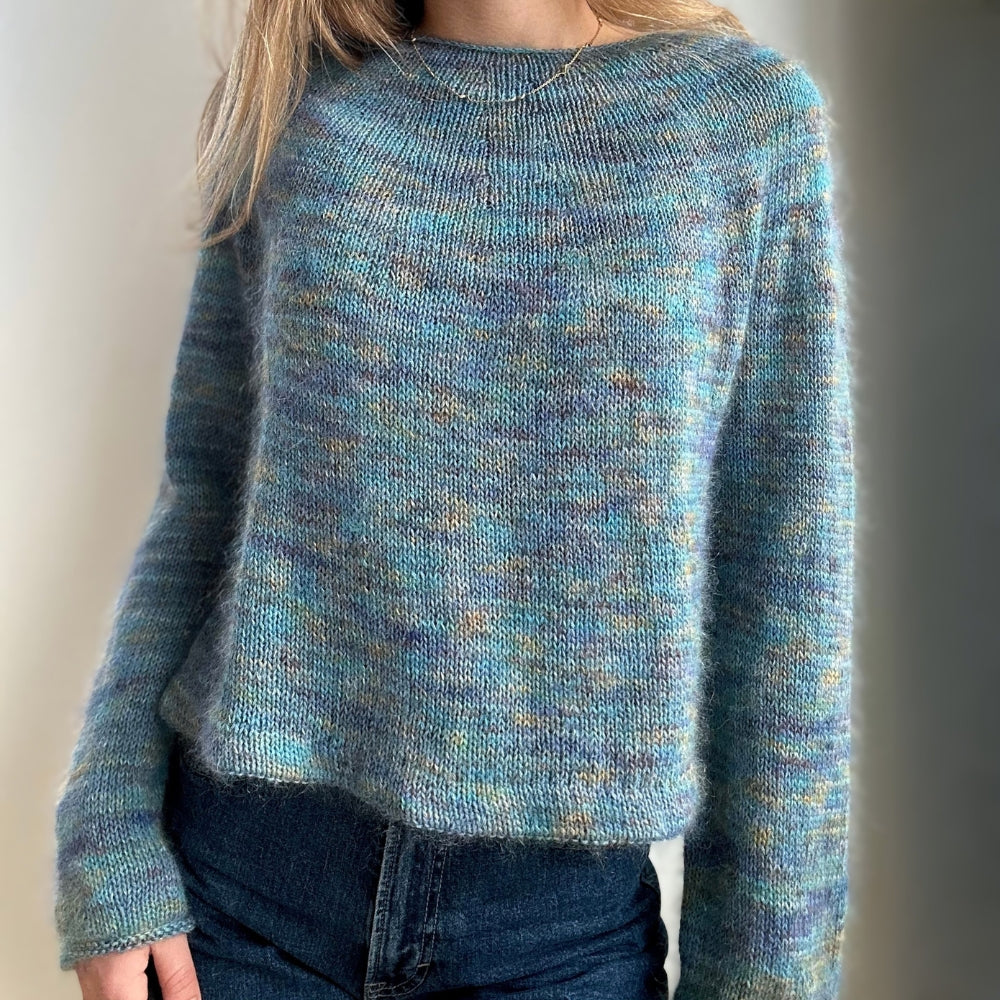 Strikkekit (uden opskrift) - Plain Yoke Blouse af Le Knit (True Silk + Opera)