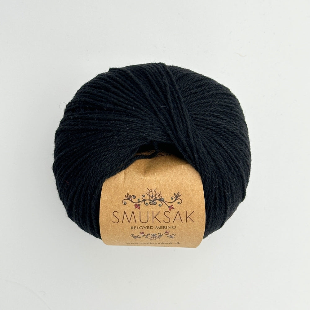 Reloved Merino - Very Black - T007