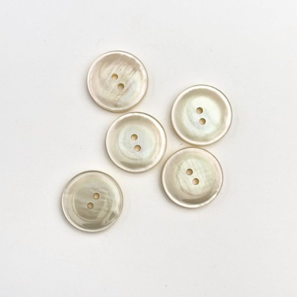 Knap - 2 huls knap - Imiteret Perlemor - Cream - 23 mm