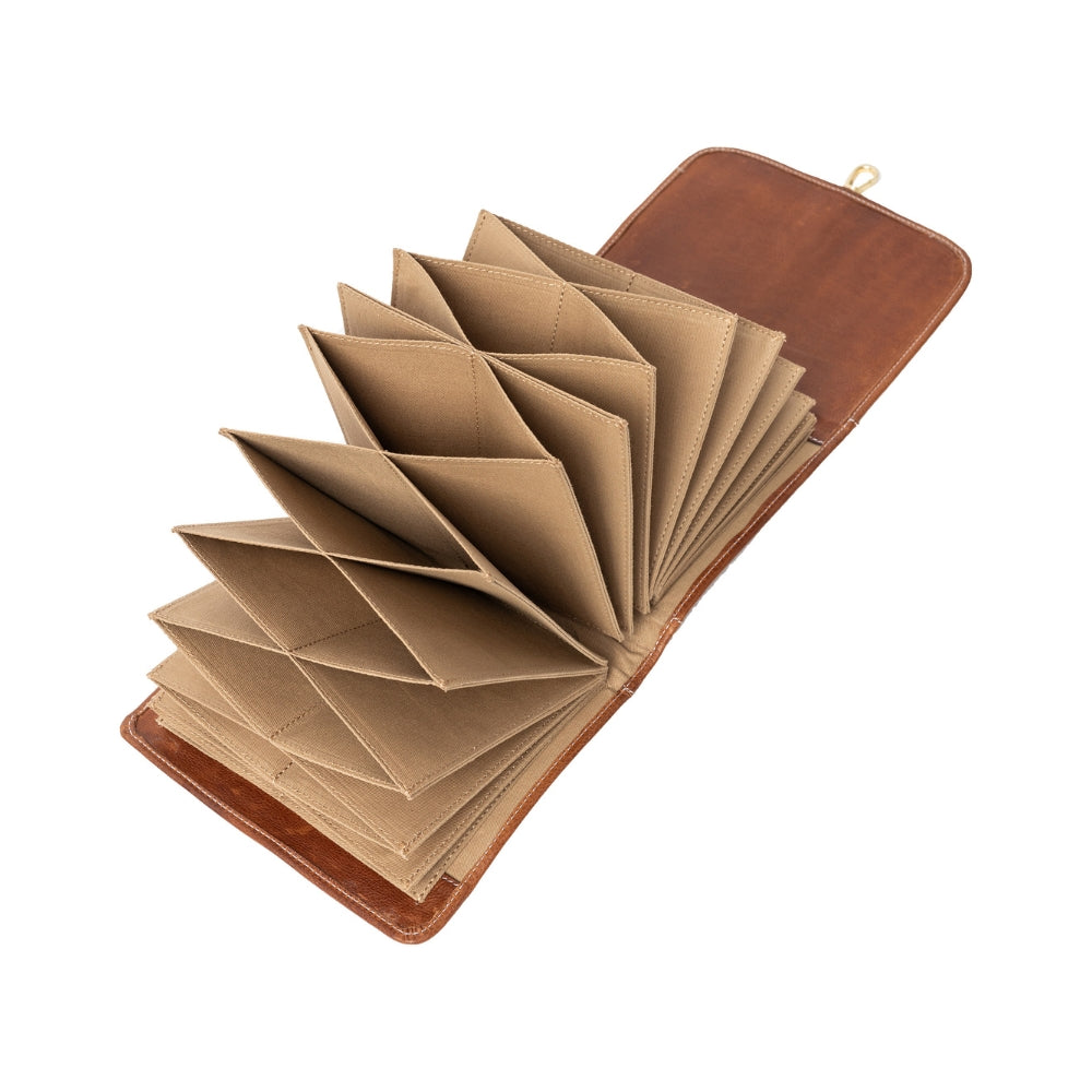 Redesigned Project 93 - Rundpindeetui - Walnut