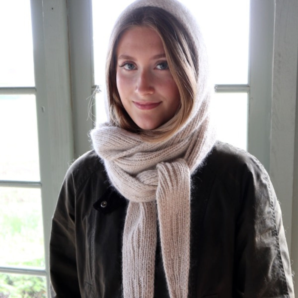 Isolde Hood - Knitamore