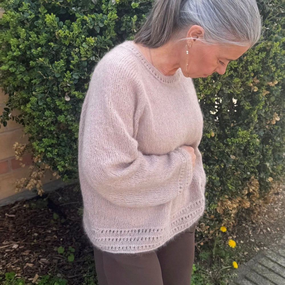 Knitting kit - Johanne Blouse O-Neck - Mette Sandgaard Kühl (2 threads Silk Mohair)