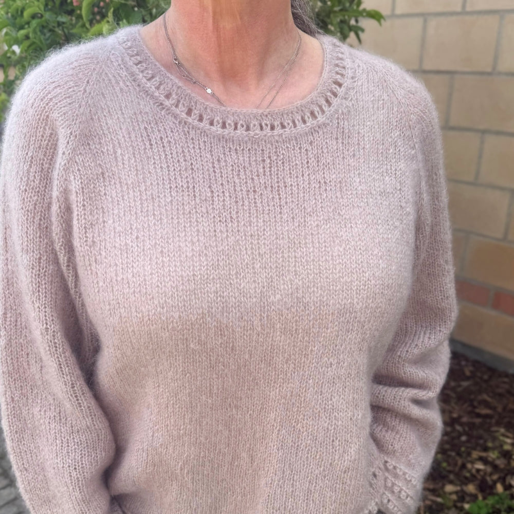 Knitting kit - Johanne Blouse O-Neck - Mette Sandgaard Kühl (2 threads Silk Mohair)