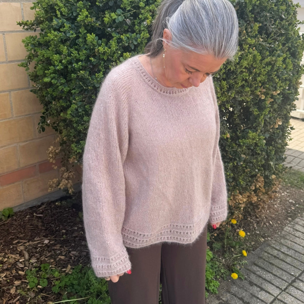 Knitting kit - Johanne Blouse O-Neck - Mette Sandgaard Kühl (2 threads Silk Mohair)