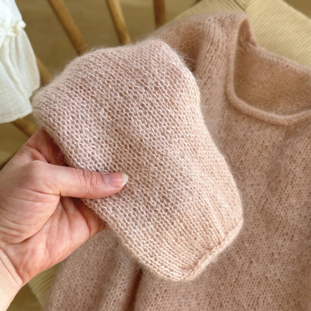 Strikkekit (uden opskrift) - Kumulus Bluse O-Neck af PetiteKnit (Baby Alpaca + Silk Mohair LUX)