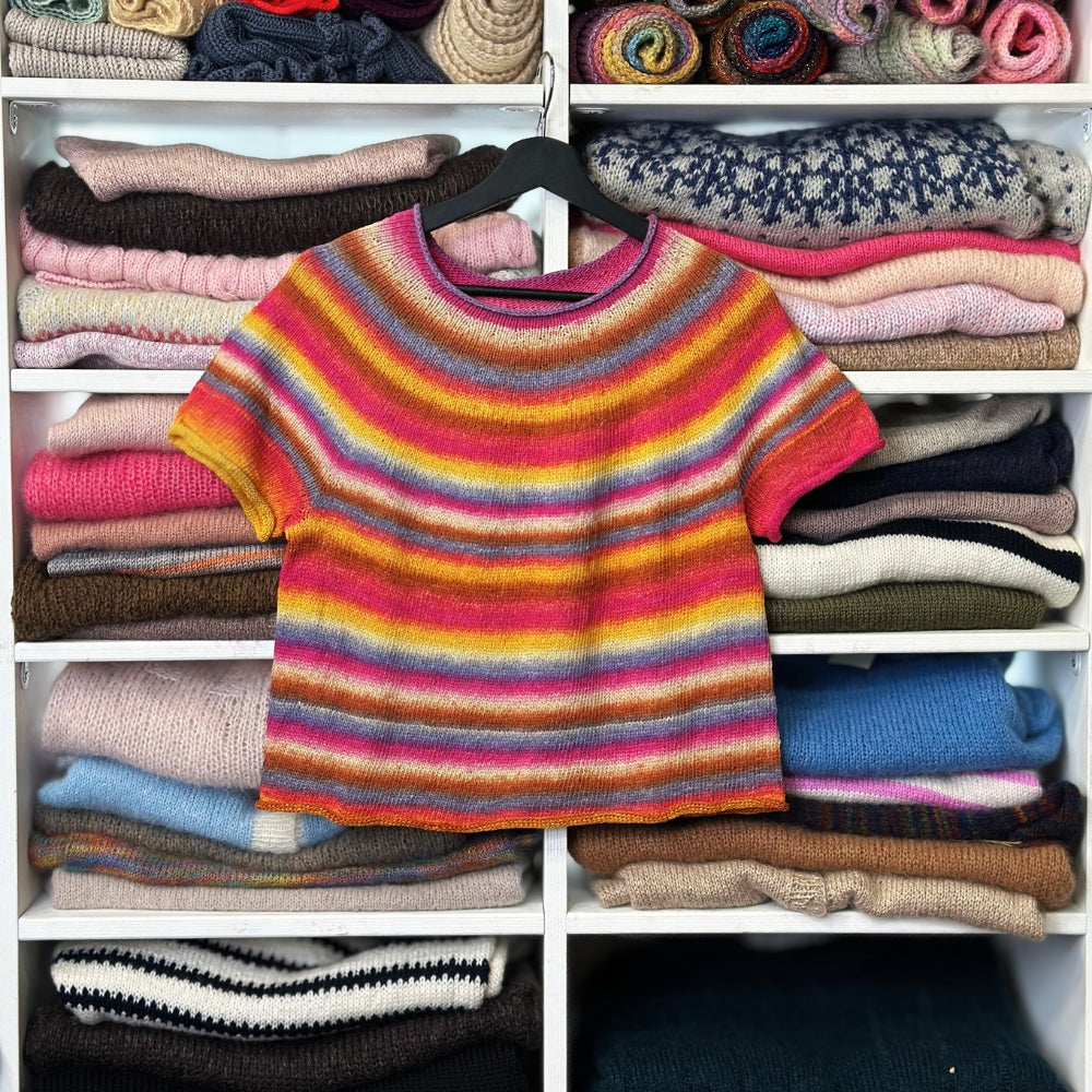 Strikkekit (uden opskrift) - Plain Yoke Tee 28 af Le Knit (Porto Rico)